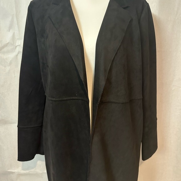 Premise Black Trench Coat for Women - Picture 8 of 10